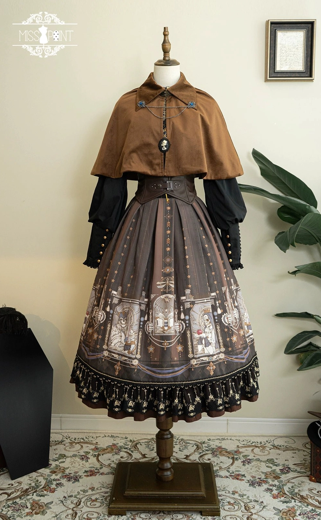 Gothic lolita fishbone skirt sizing recommendation select larger size optimal comfort movement