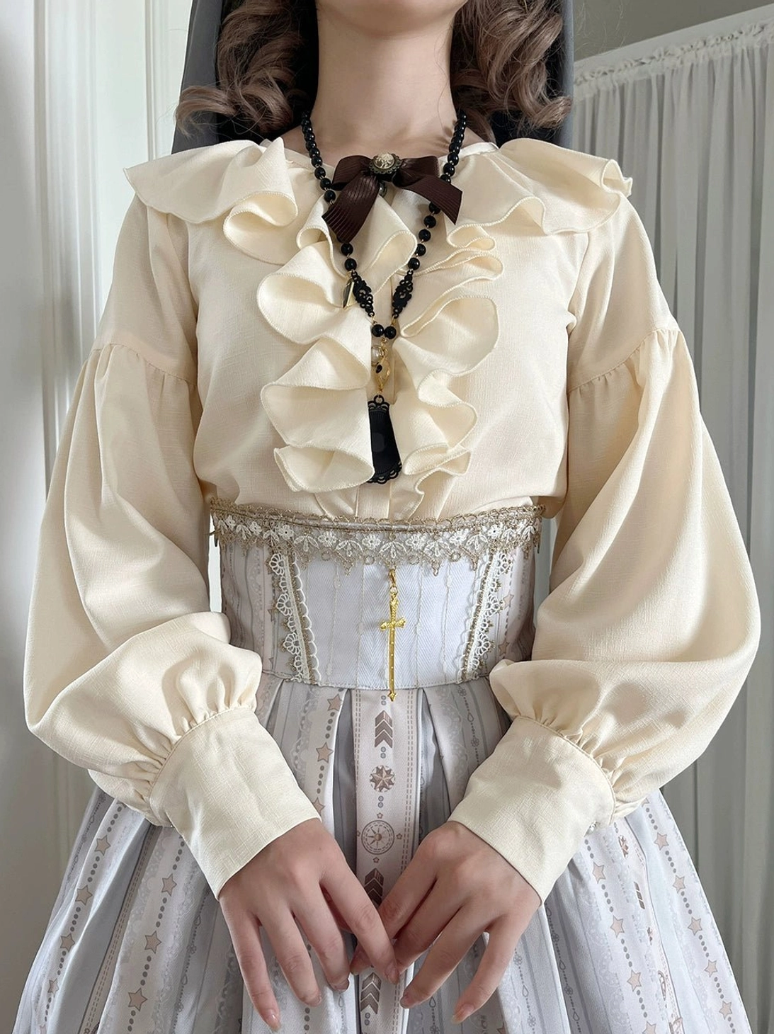 Gothic lolita fishbone skirt skull cross motif positioning print design pattern detail photography