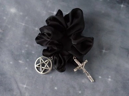 Gothic lolita hairband no.4 large size black skull cross heart pendant variation