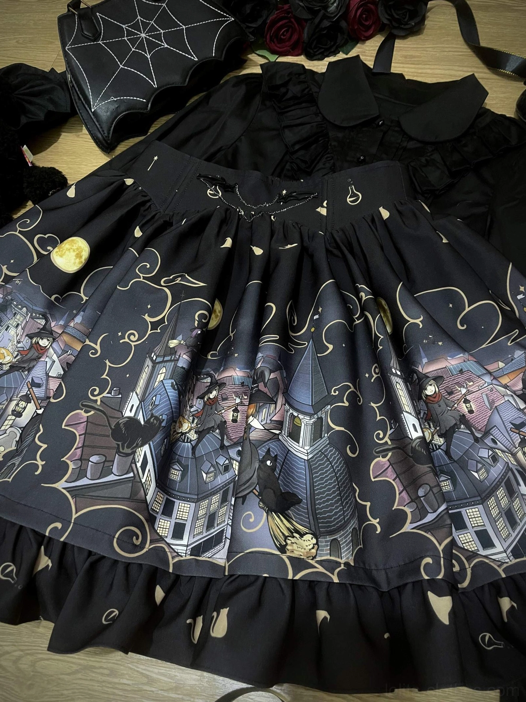 Purple-gray muted tone Gothic Lolita Halloween SK chiffon skirt witch print A-line silhouette ruffled hem with chain decorations romantic dark lolita aesthetic
