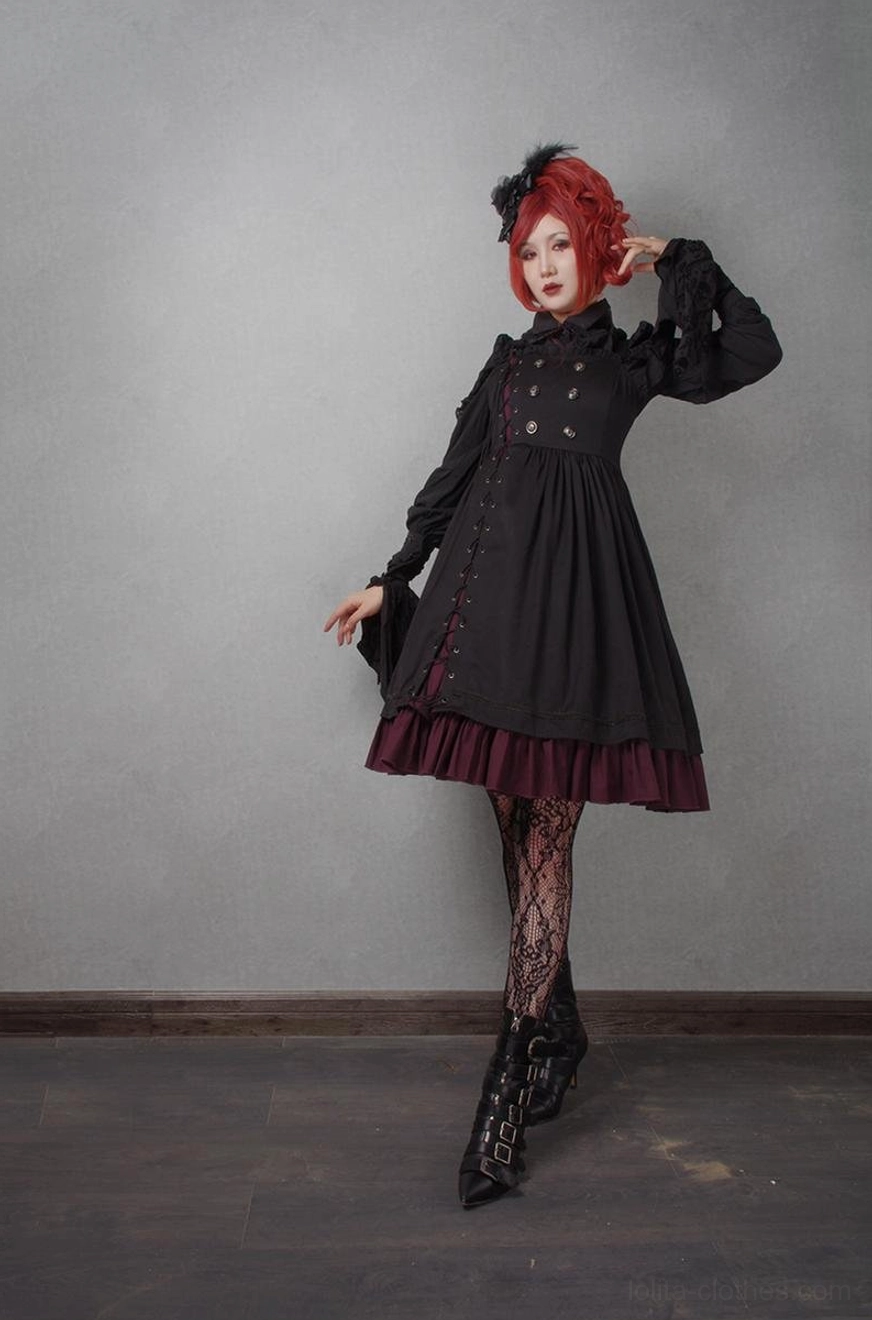 Gothic Lolita high-low skirt hem detail showing uneven front and back length styling features