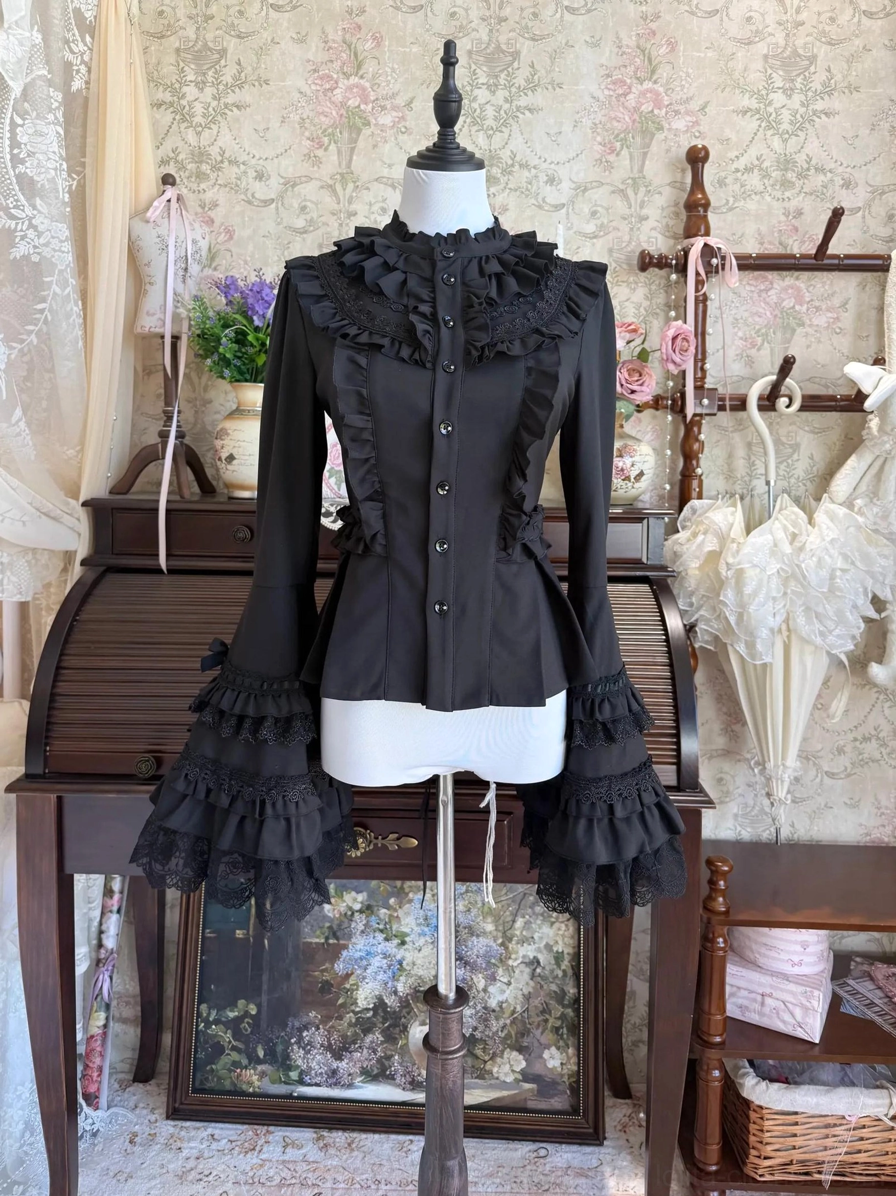 Gothic lolita stained glass print JSK dress back shirring waist boning structured construction detail
