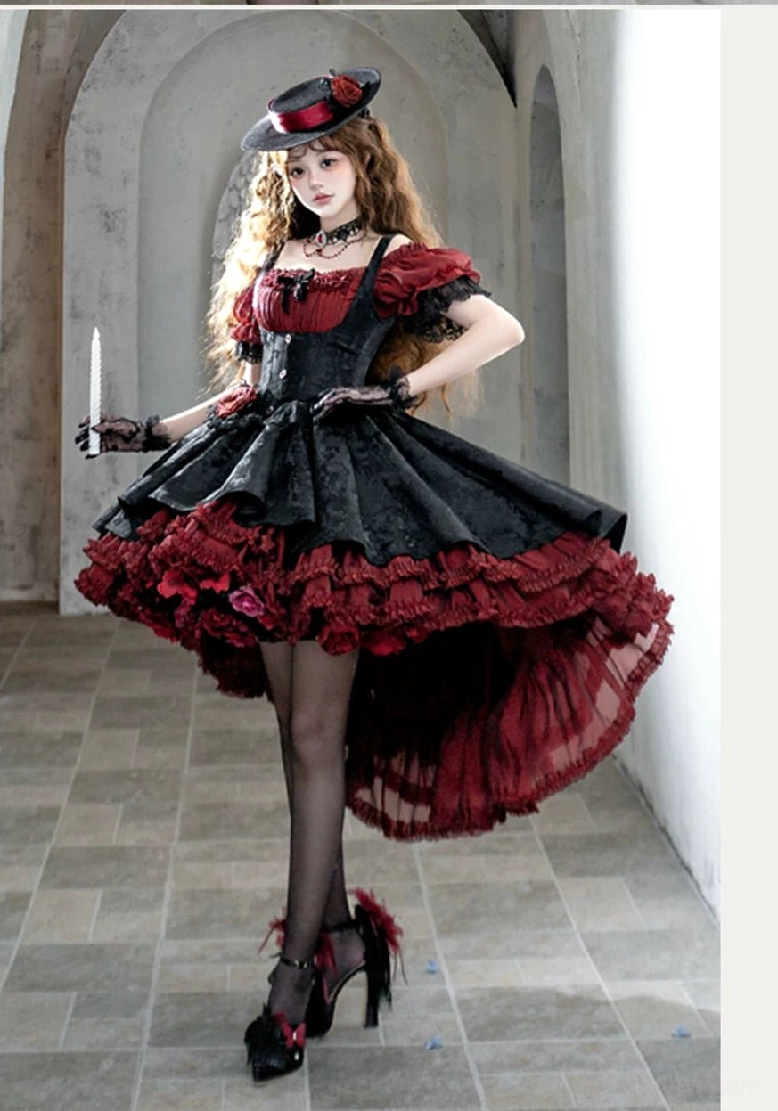 Gothic Lolita boned JSK dress waist control and side zipper closure system demonstrating bust-supporting corset construction and fit engineering