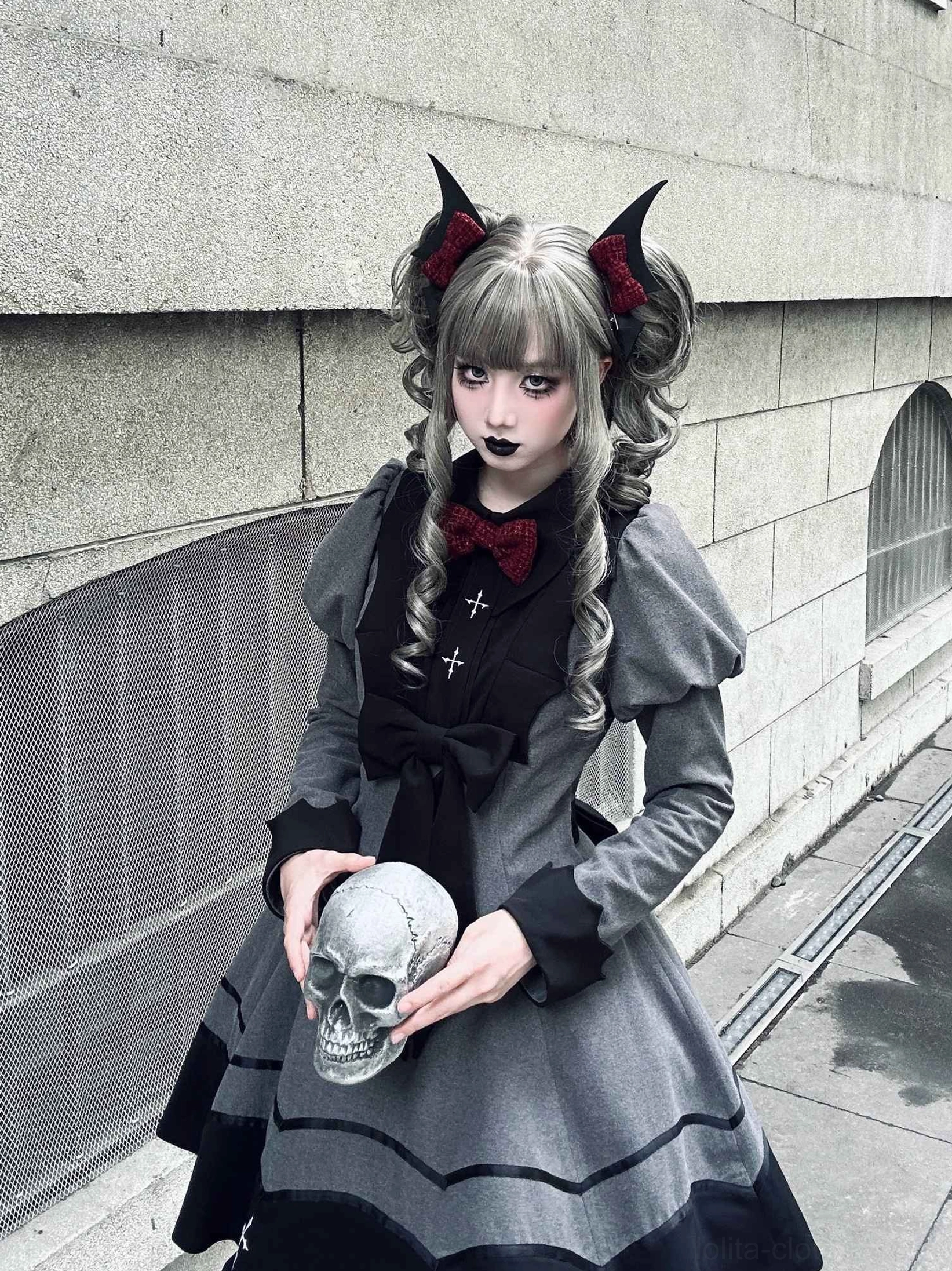Gothic lolita OP dress polyester fabric drape structure architectural silhouette back zipper closure detail