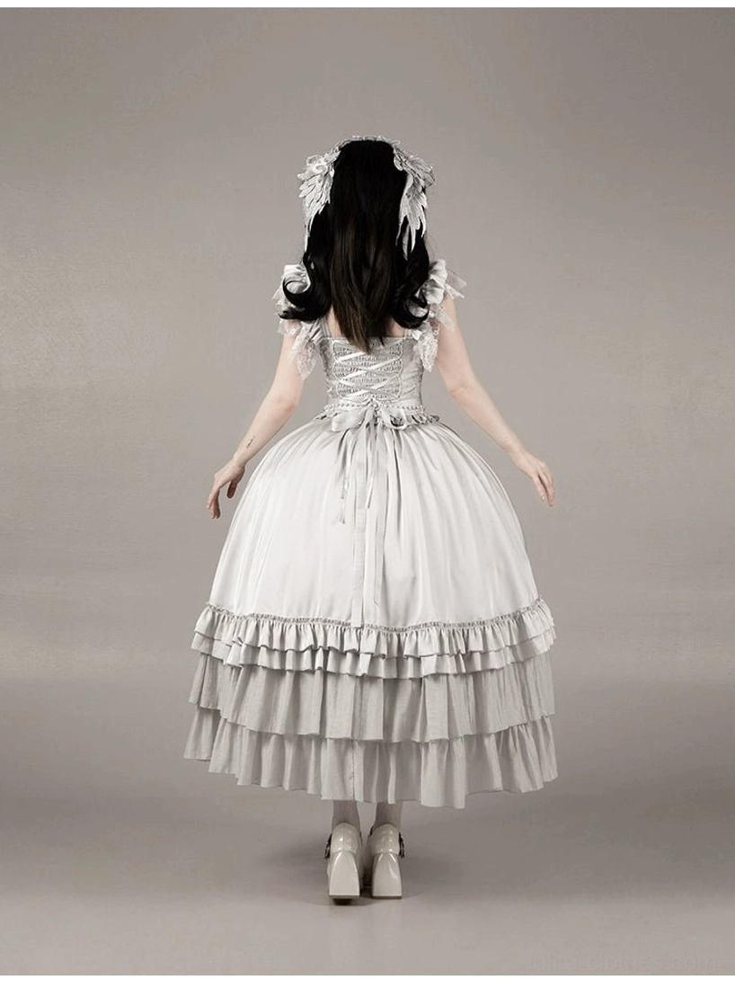 Gothic lolita outfit coordination guide showing complete ensemble accessories makeup styling recommendations