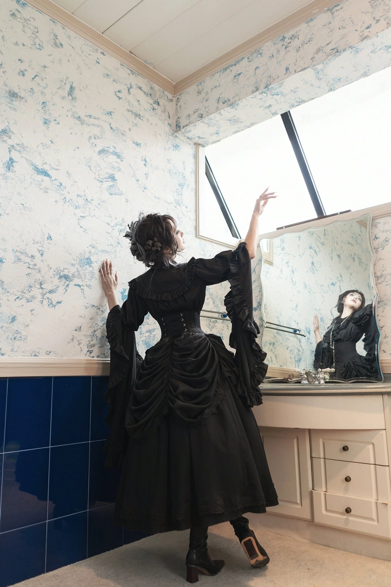 Gothic lolita blouse size comparison showing small and large princess sleeve blouse fit differences and silhouette proportions