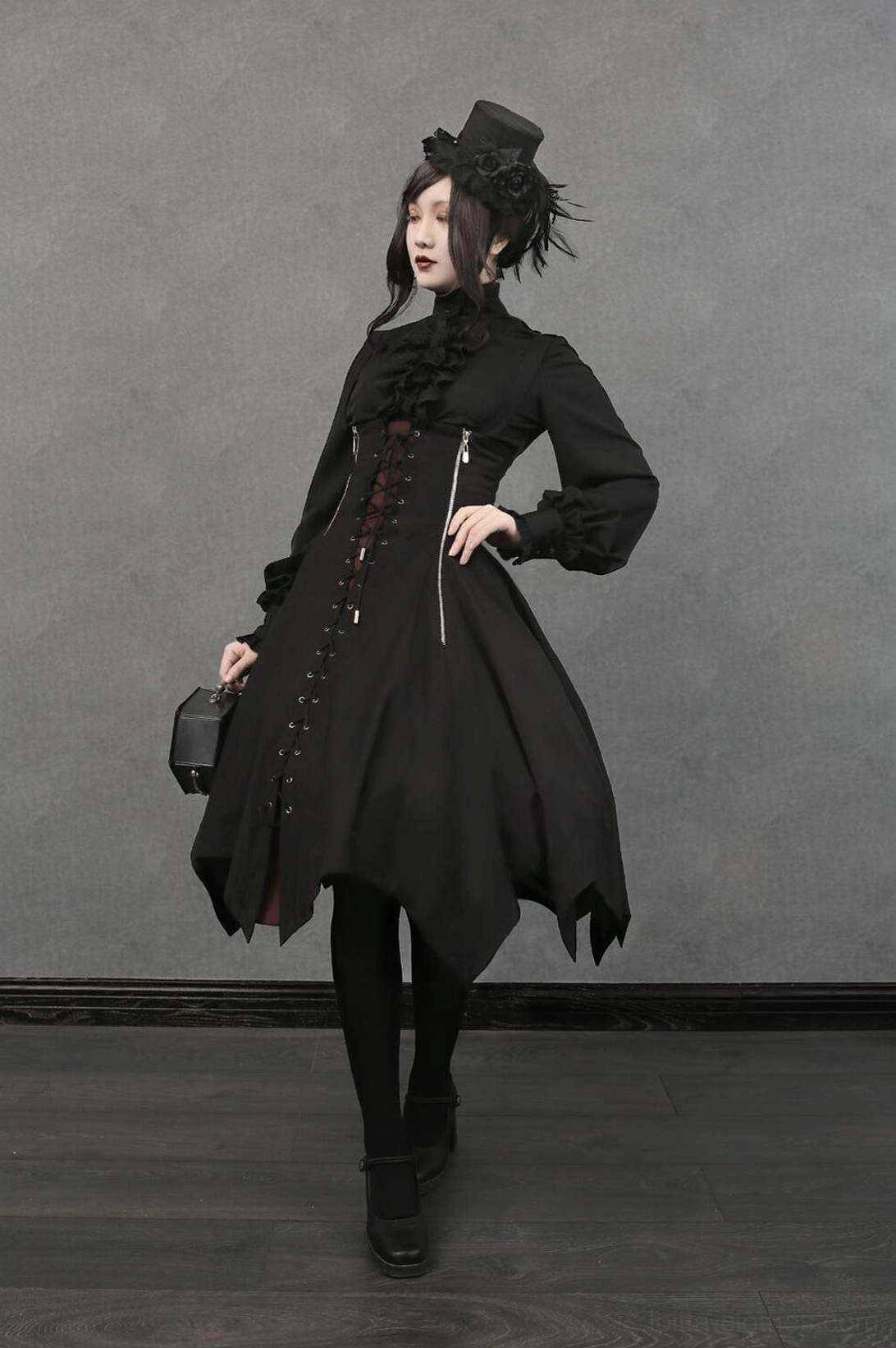 Gothic Lolita storage and preservation showing recommended hanging method and air-drying technique