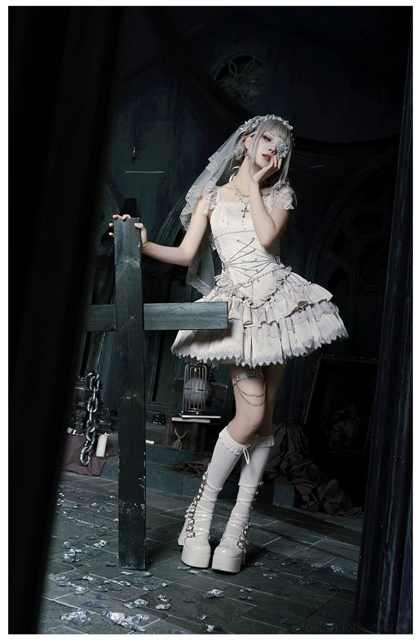 Gothic lolita theatrical styling inspiration showing dramatic silhouette performance appropriate presentation