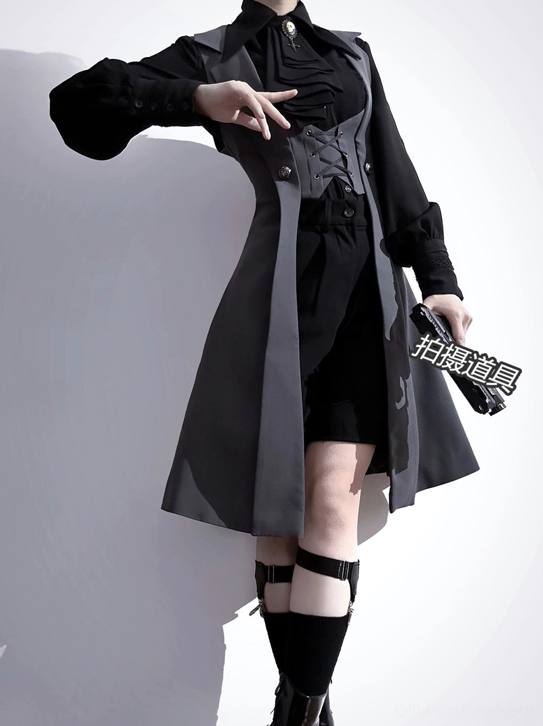 Gothic Lolita waistcoat back view drawstring lace-up adjustment mechanism adjustable waist design fit customization