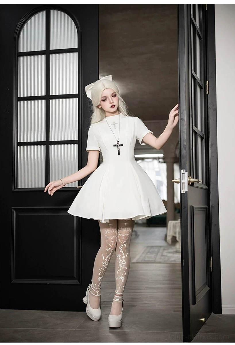Gothic nun lolita OP dress back view zipper closure ecclesiastical silhouette alternative fashion