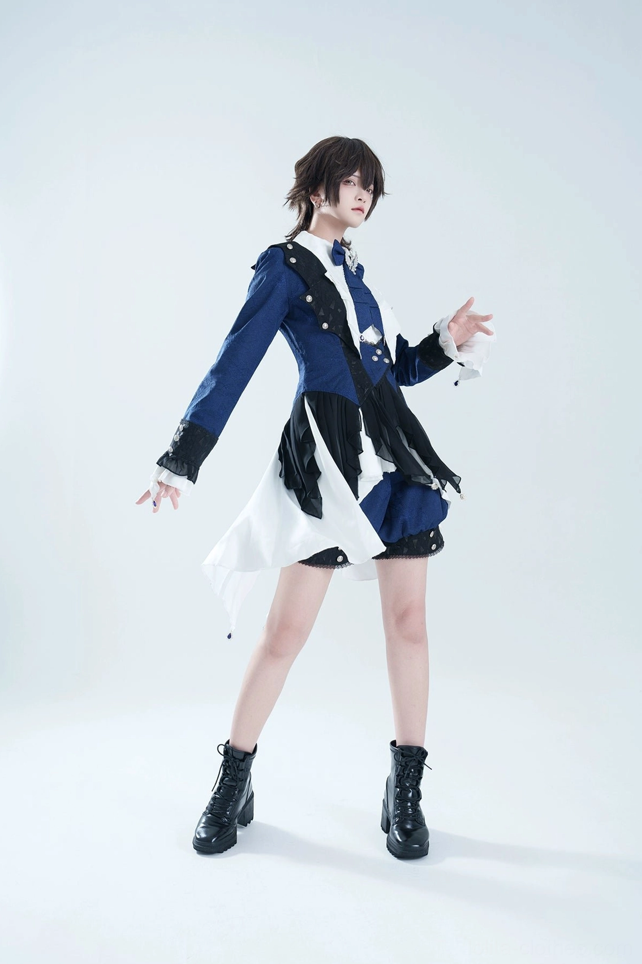 Ouji lolita coat set front three quarter performance pose necktie matching short tailored bloomers metal buttons