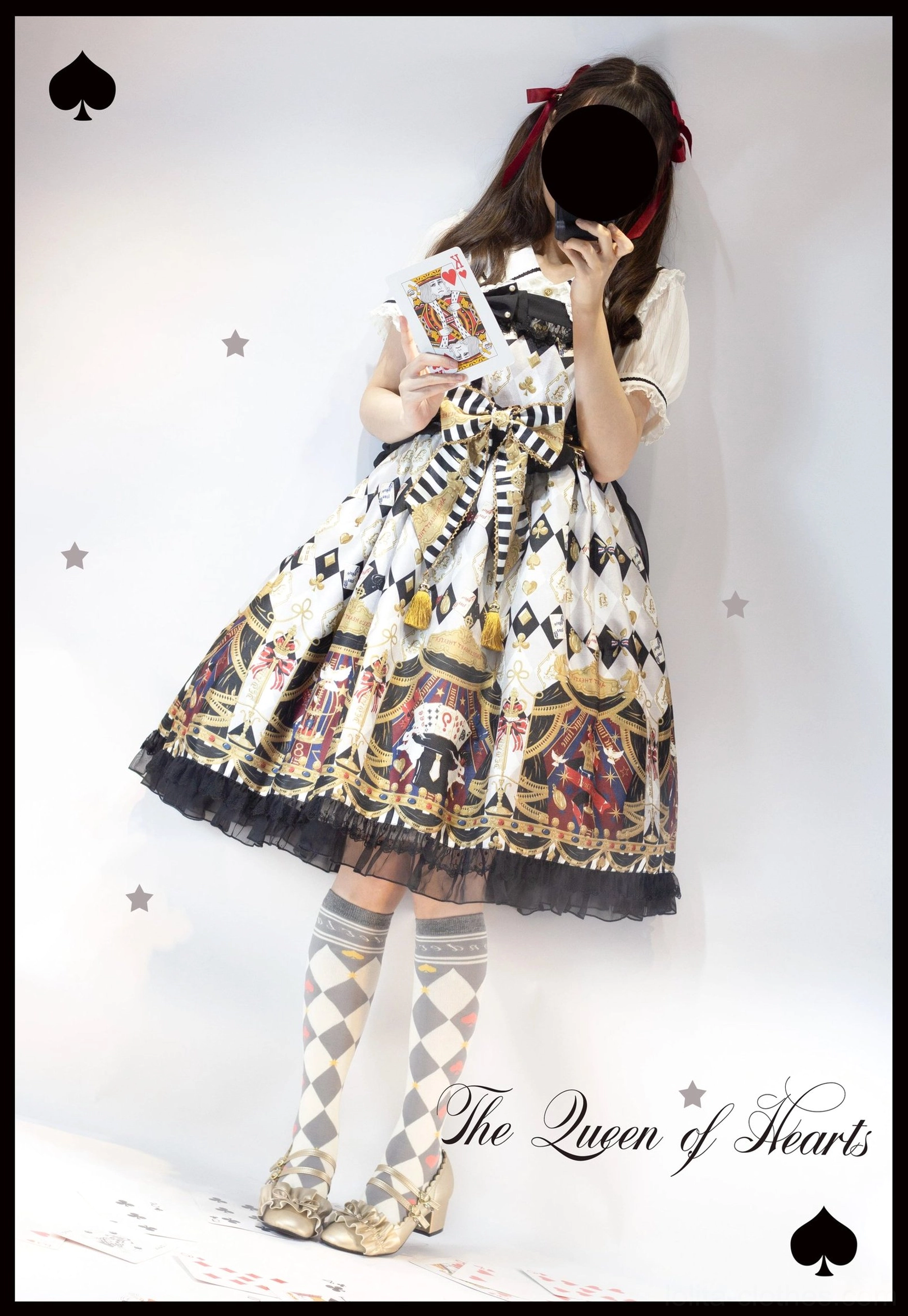 Gray and pink asymmetrical print lolita cotton socks lifestyle photography wearing with classic Alice outfit elegant Lolita styling