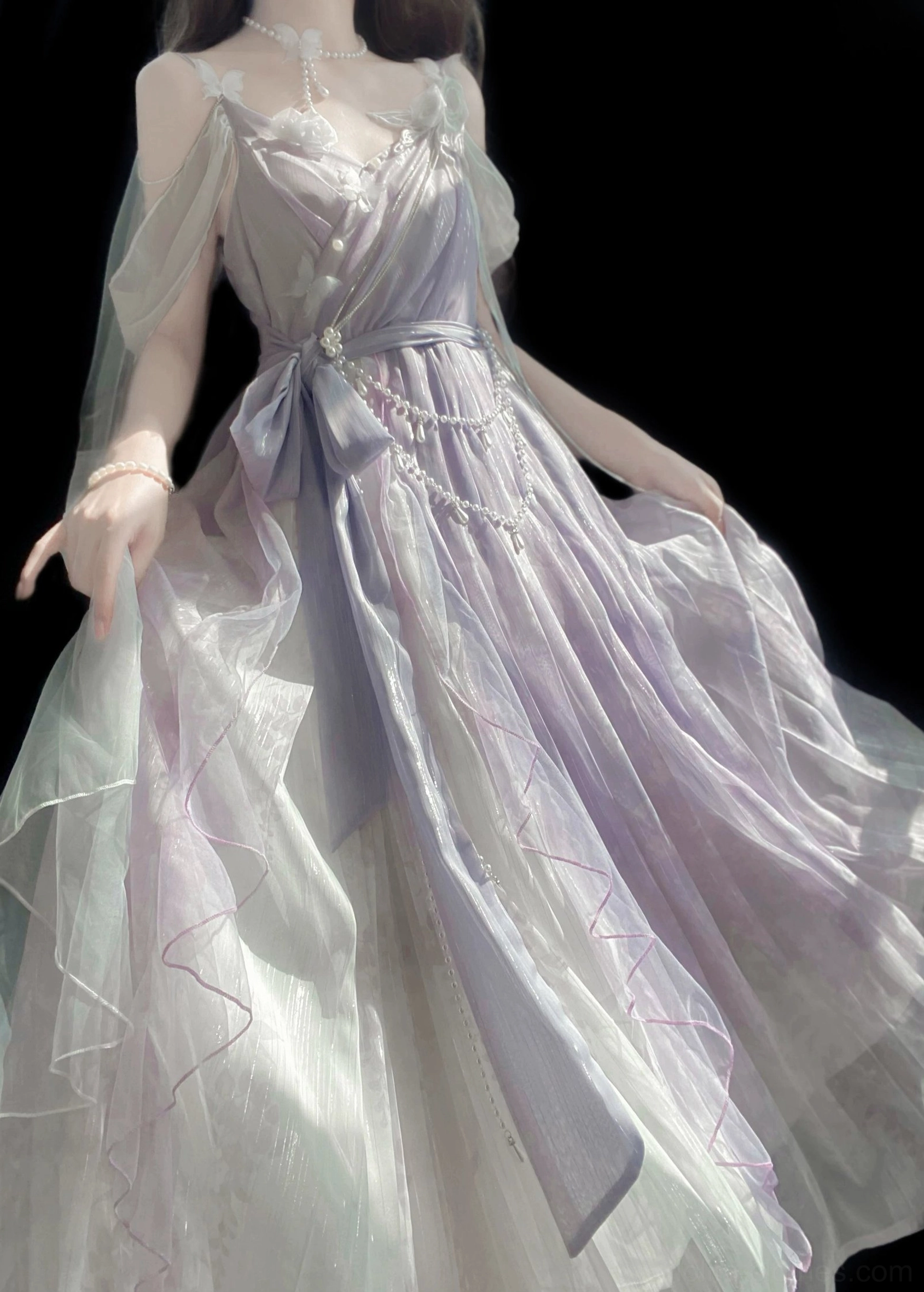 Han Lolita purple JSK dress back view showing shirring detail and attached accessories arrangement