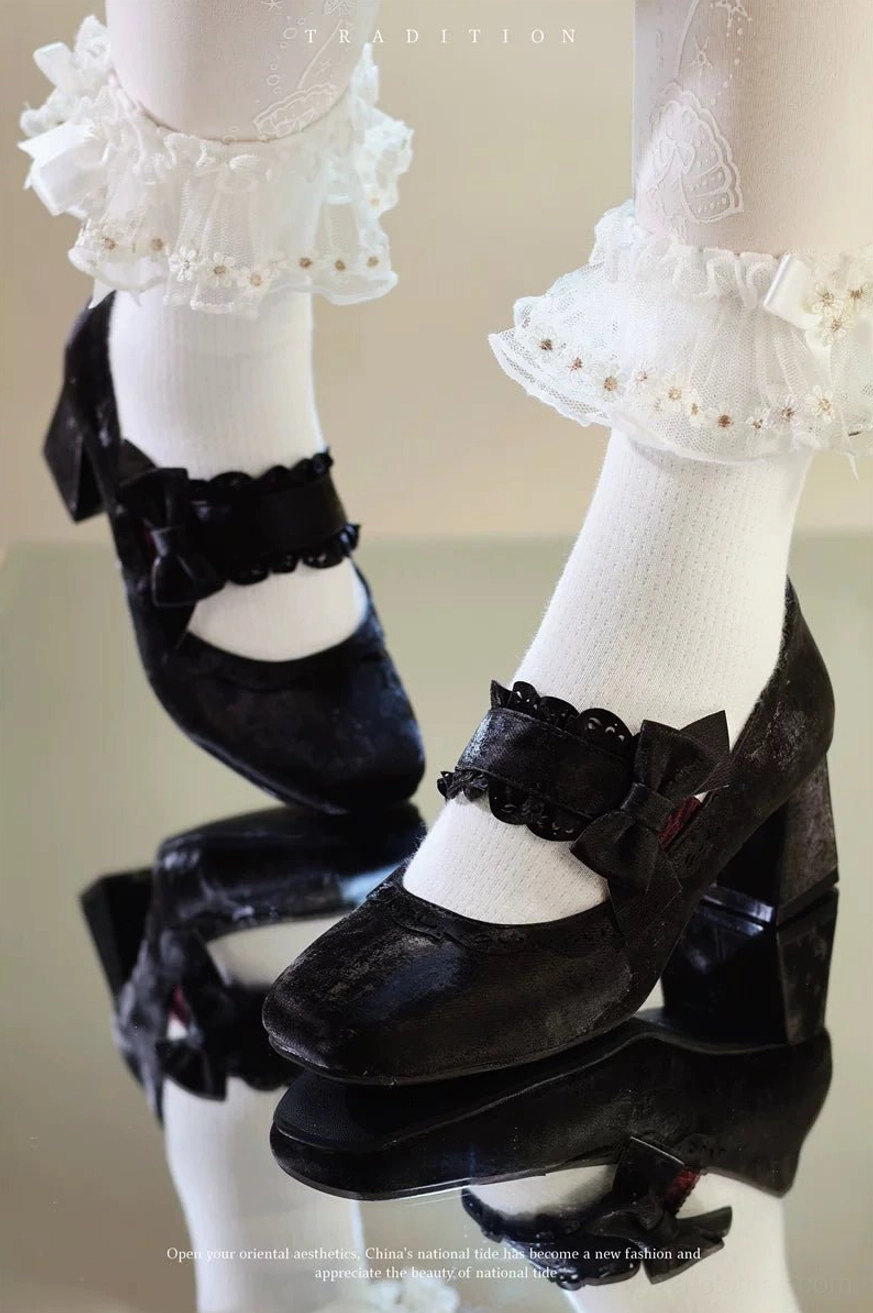 Haze blue classic lolita chunky heel mary jane shoes with cutout vamp trim and decorative bow strap detail, displayed on elegant background matching the shoe's sophisticated aesthetic