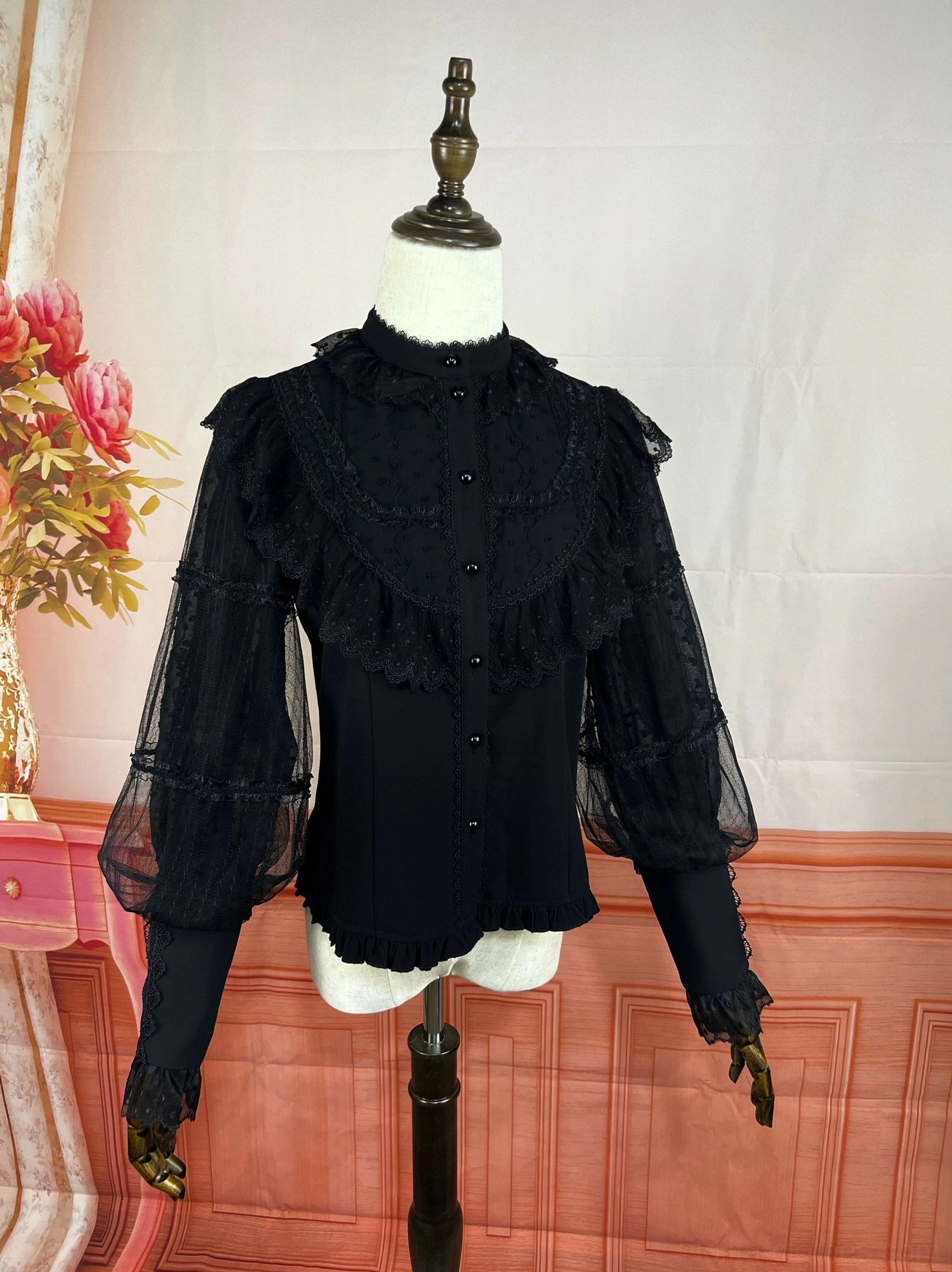 Heart of the Rose Lolita set complete coordinate outfit styling pairing recommendations Victorian court fashion aesthetic