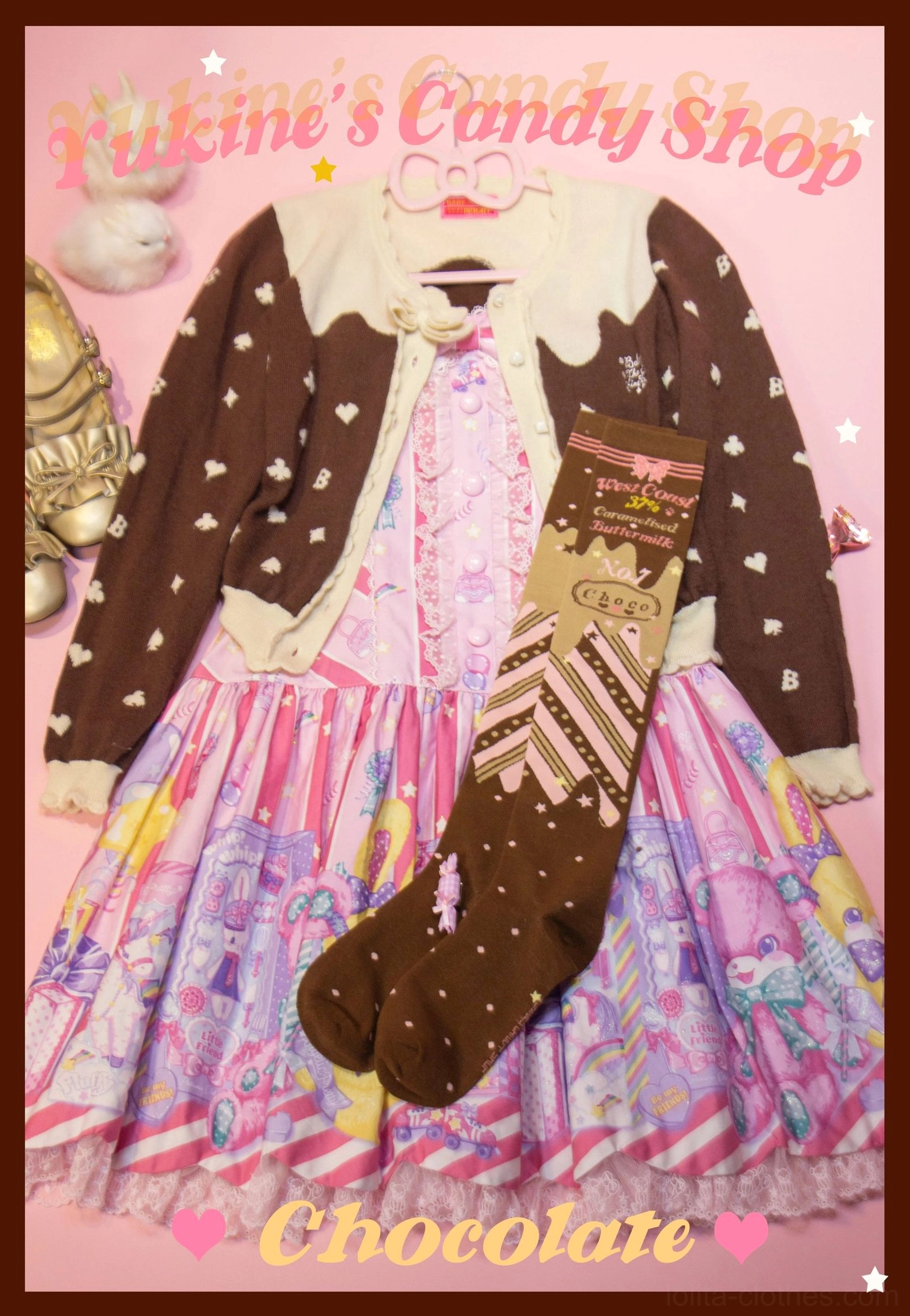 Honey yellow-chocolate lolita socks golden honey warm tone classic elegant timeless vintage lolita aesthetic appeal