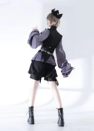 Ouji Lolita purple black three piece set back three quarter view model with crown accessory and platform boots