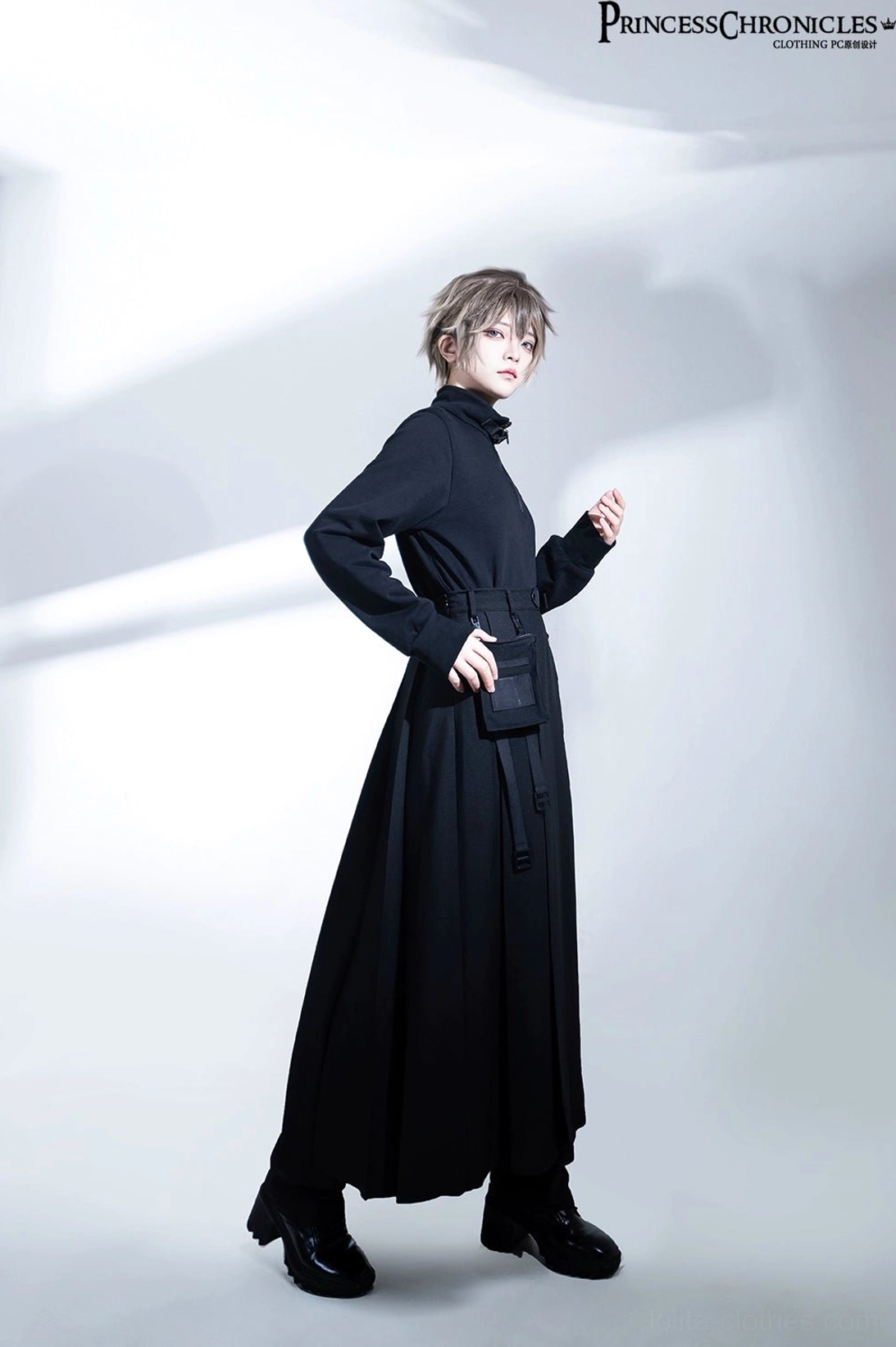 Integrated techwear shorts inner shorts side adjustment strap and functional design detail