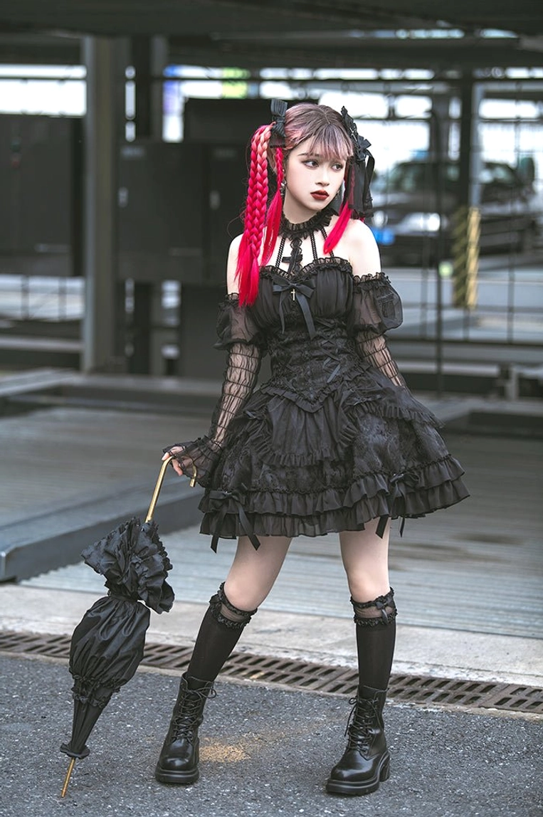 Ivory-blue Gothic Lolita puff arm sleeves with two-tone color blocking and cross maiden design for sophisticated Lolita fashion coordinate building