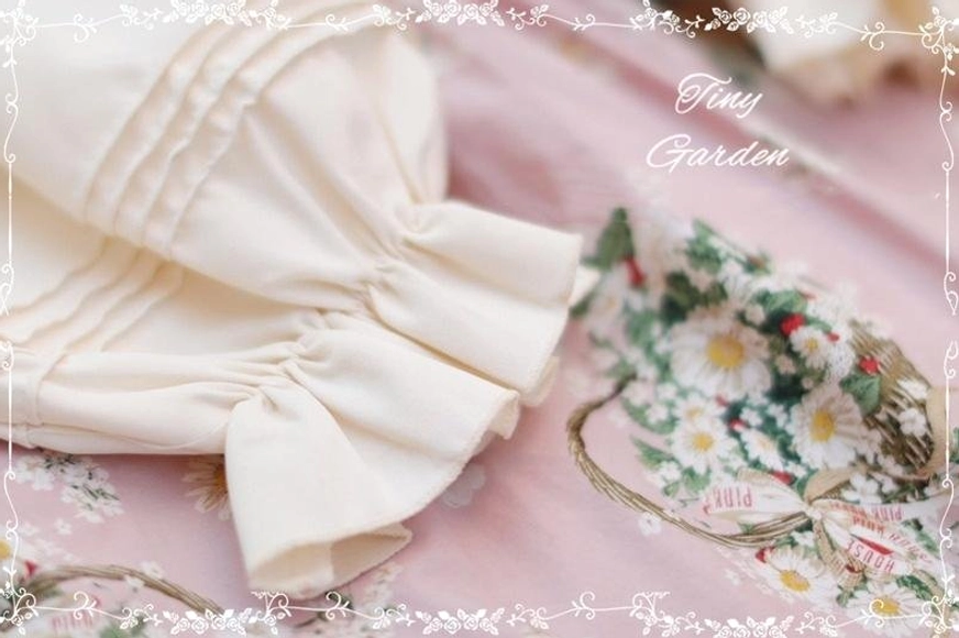 Premium velvet-lined long-sleeve Lolita blouse in ivory showing luxurious interior lining and soft fabric quality for special occasions