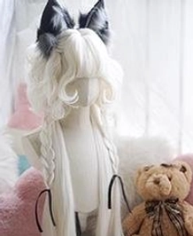 Jellyfish curly lolita wig at anime convention and cosplay event, authentic character representation for lolita fashion community