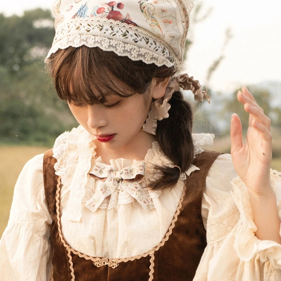 KC hair clip country lolita japanese accessory styling tutorial crown placement guide