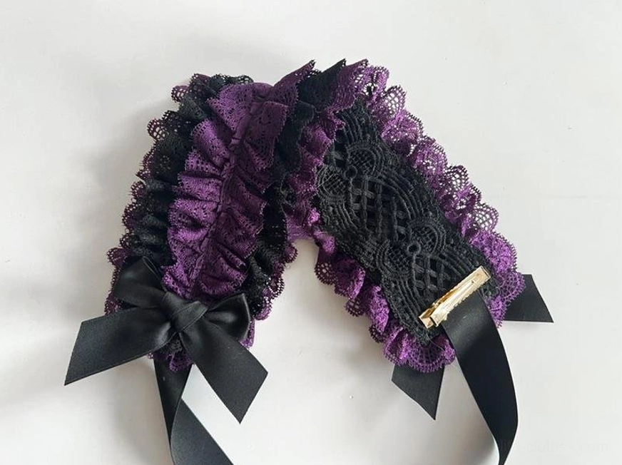 Sized comparison photograph of lace KC headdress showing dimensions on model, demonstrating 32cm length and 7cm width specifications