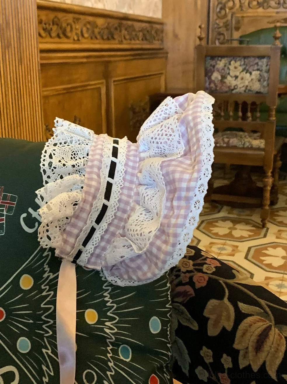 Lavender plaid Lolita jumper skirt side pocket detail functional vintage design Old School aesthetic