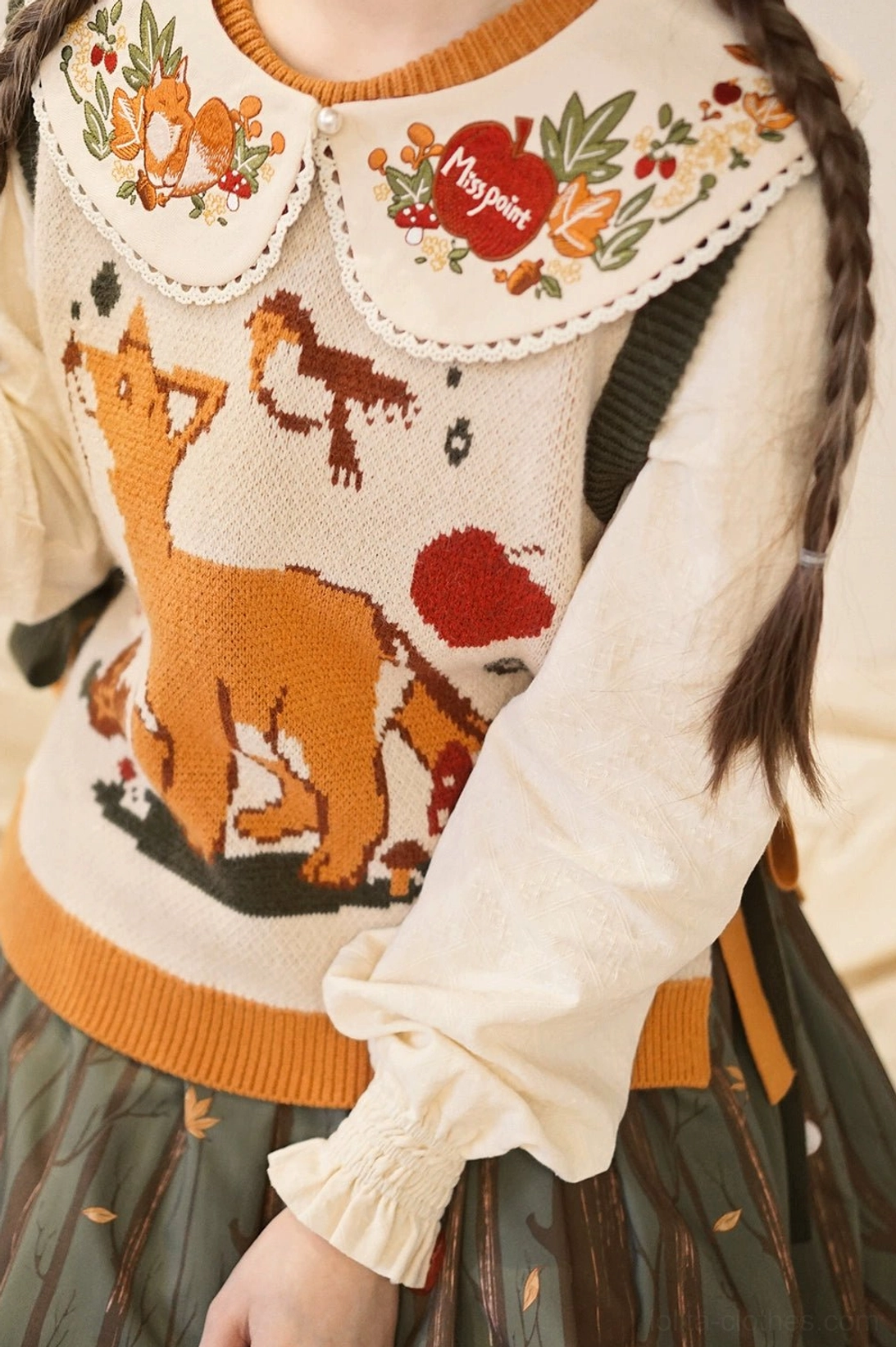 Light grass green embroidered lolita faux collar with forest plant patterns delicate lace trim reversible plaid lining woodland aesthetic