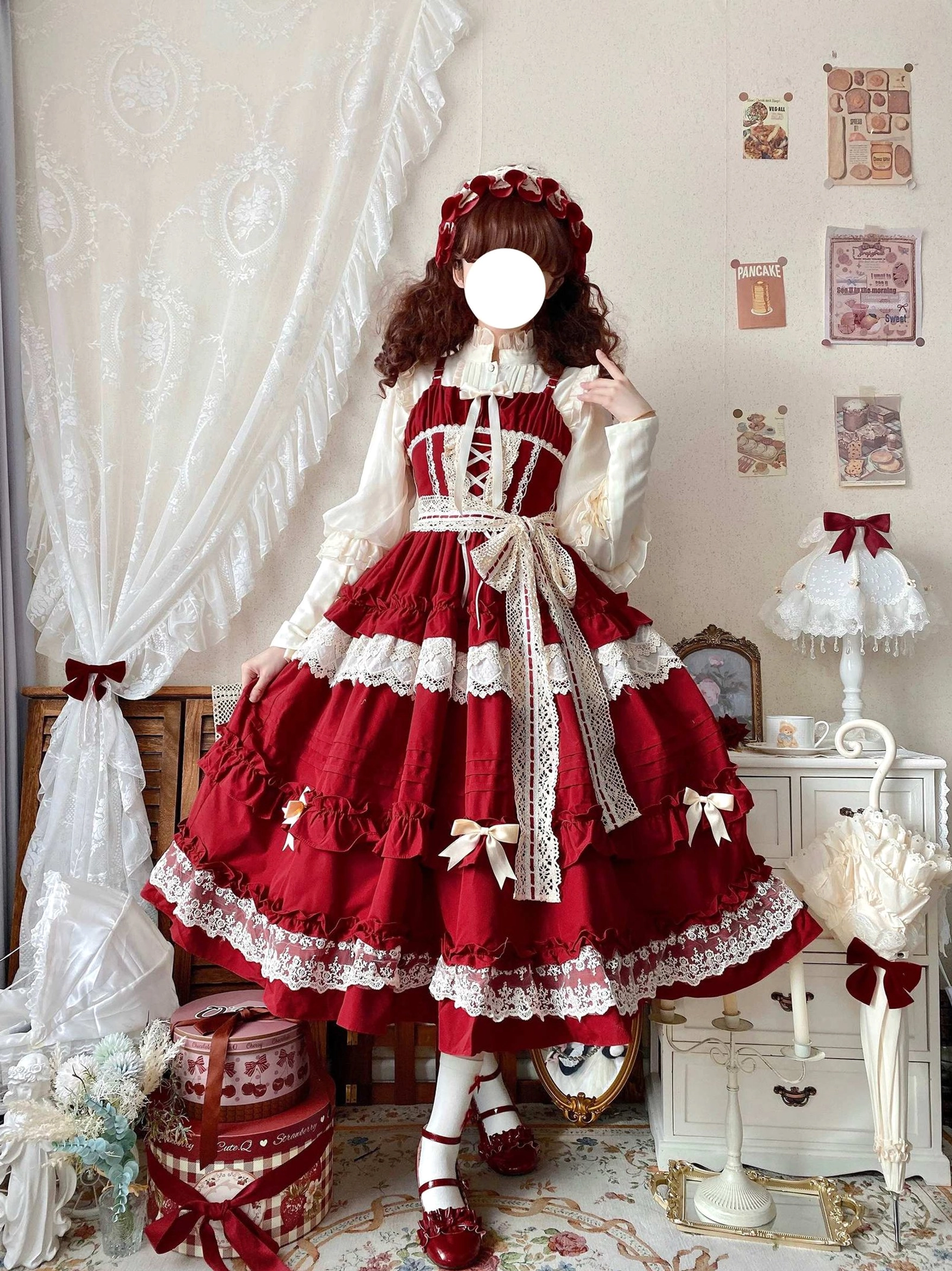 Lilianne lolita jsk dress detail shot close up ruffled lace hem layered construction ruffle system