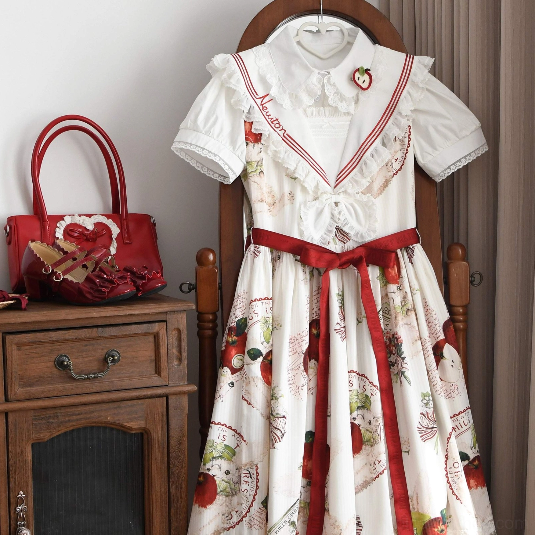 Sweet Lolita blouse care and maintenance instructions washing drying ironing storage guide for cotton vintage style blouse