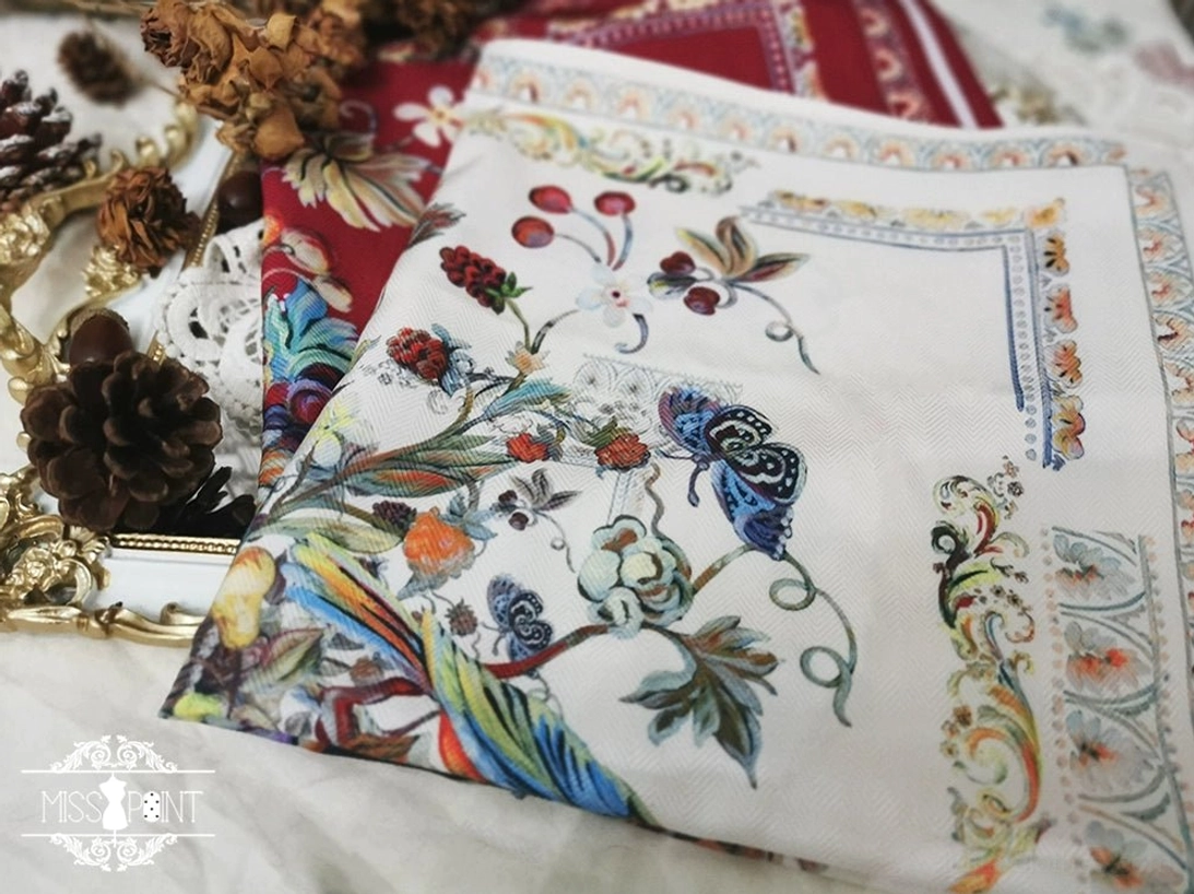 Lolita accessory artisanal handmade assembly process quality craftsmanship detail showcase