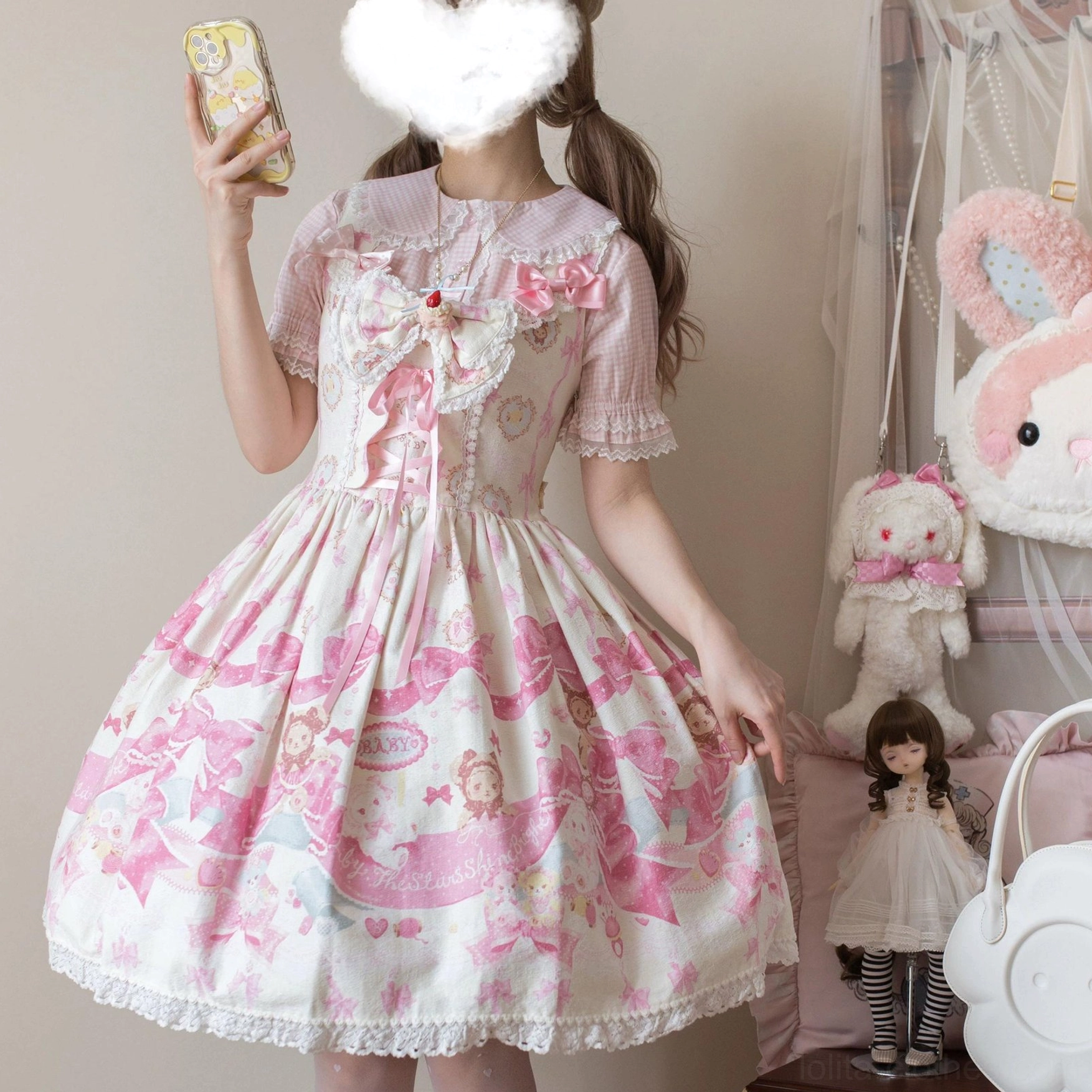 Close-up detail of lace trim and cat ear design on Lolita Peter Pan collar with delicate lace embellishment