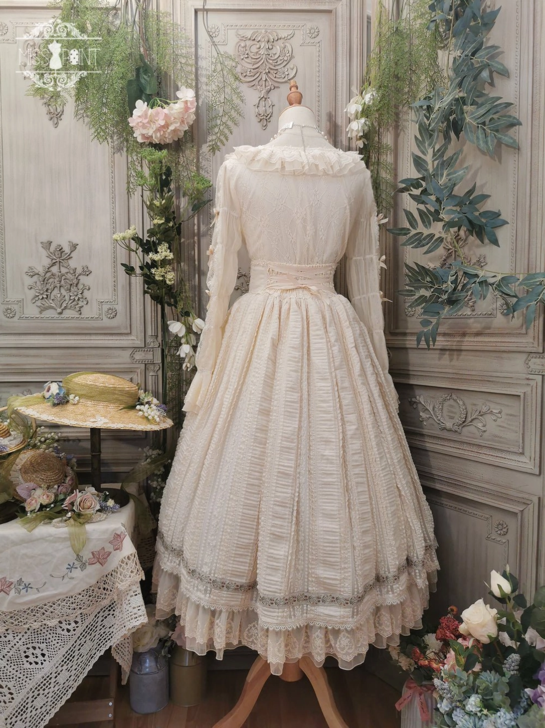 Lolita blouse customization custom sizing bespoke measurements contact