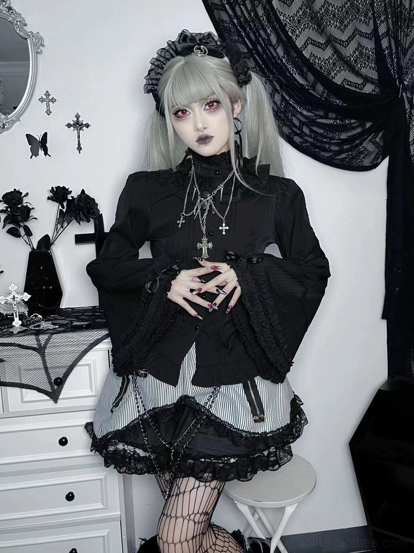 Multiple views of adjustable Hime sleeve transformation from loose romantic puff sleeve to tightened dramatic lantern sleeve on classic Lolita blouse showing versatility