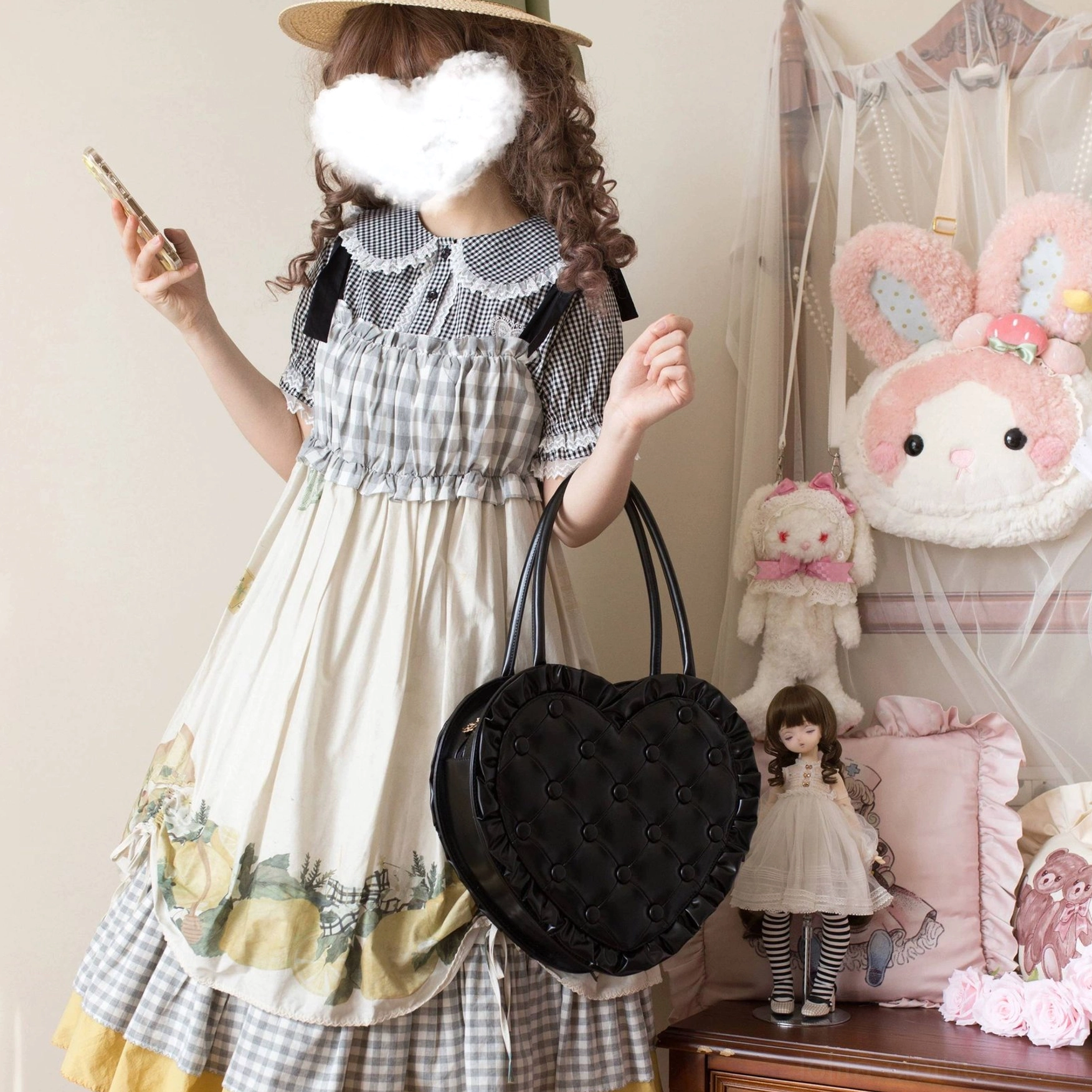 Lolita blouse size guide chart showing measurements for S M L XL in centimeters and inches