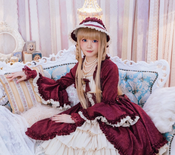 Lolita bonnet packaging presentation and product box headdress vintage accessory