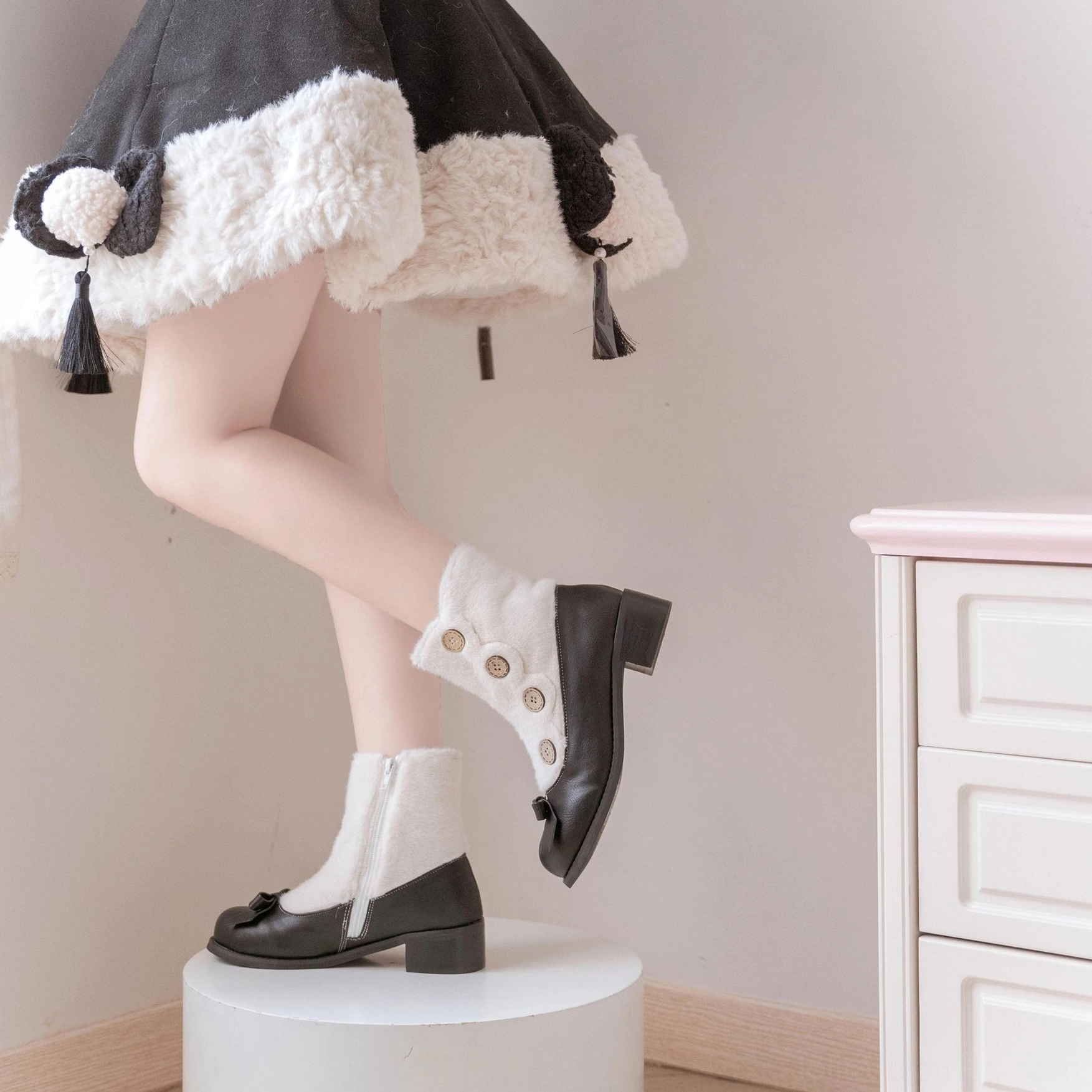 Lolita boots size recommendations fall between two sizes choose larger for comfort thickness