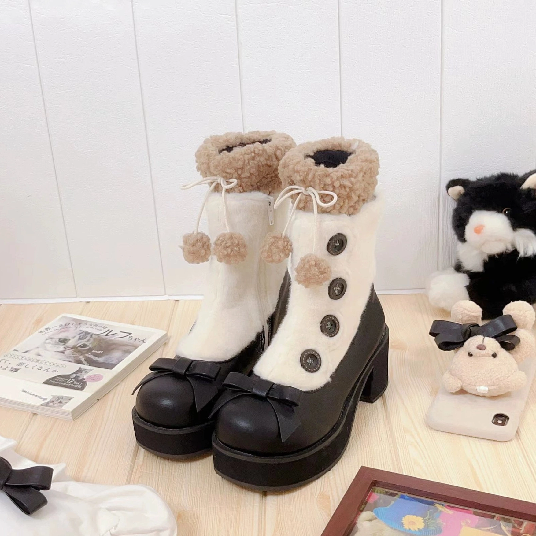 Lolita boots versatile styling options multiple coordinate themes seasonal adaptability