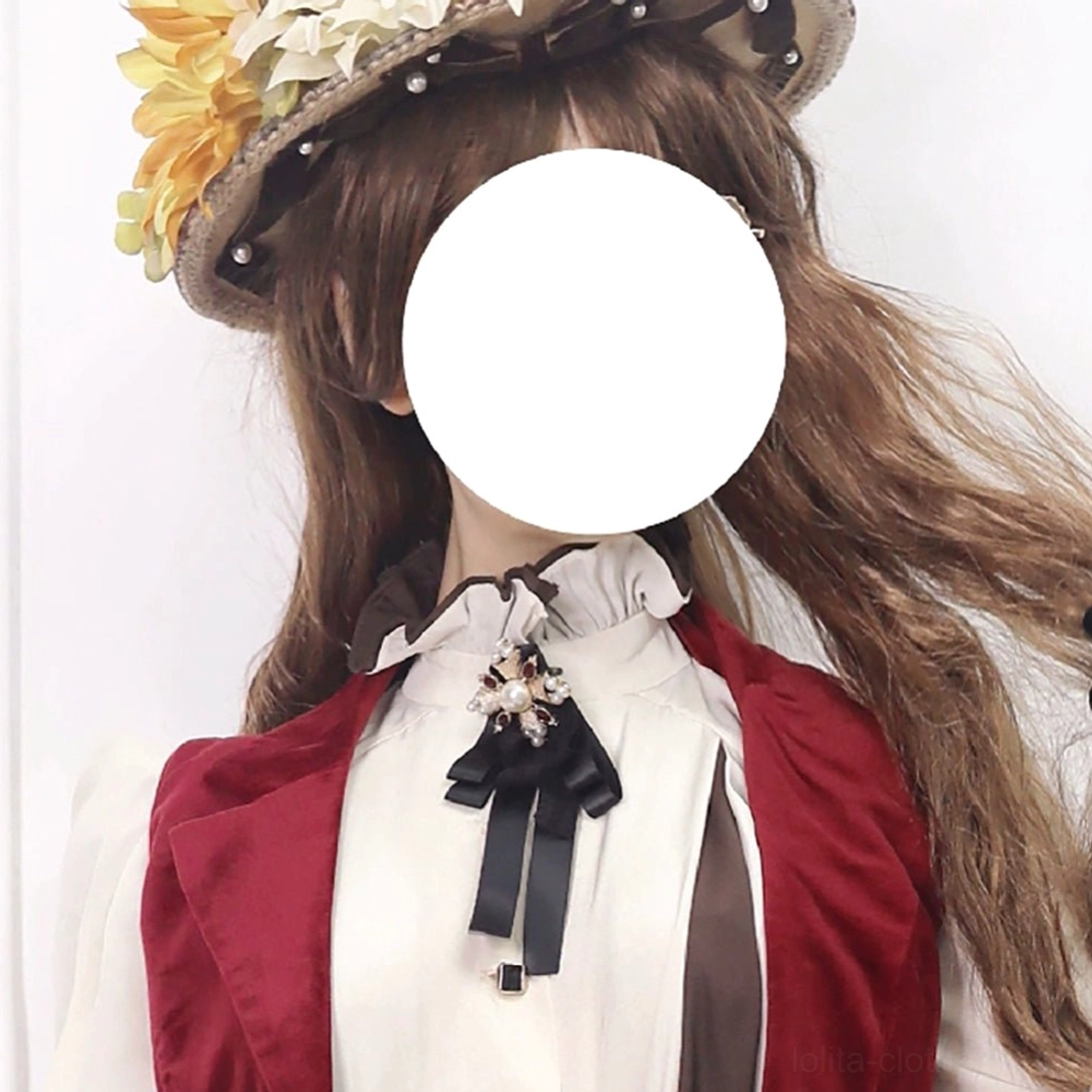 multiple-lolita-brooch-stacking-layering-technique-design-inspiration-accessory-arrangement-fashion-styling