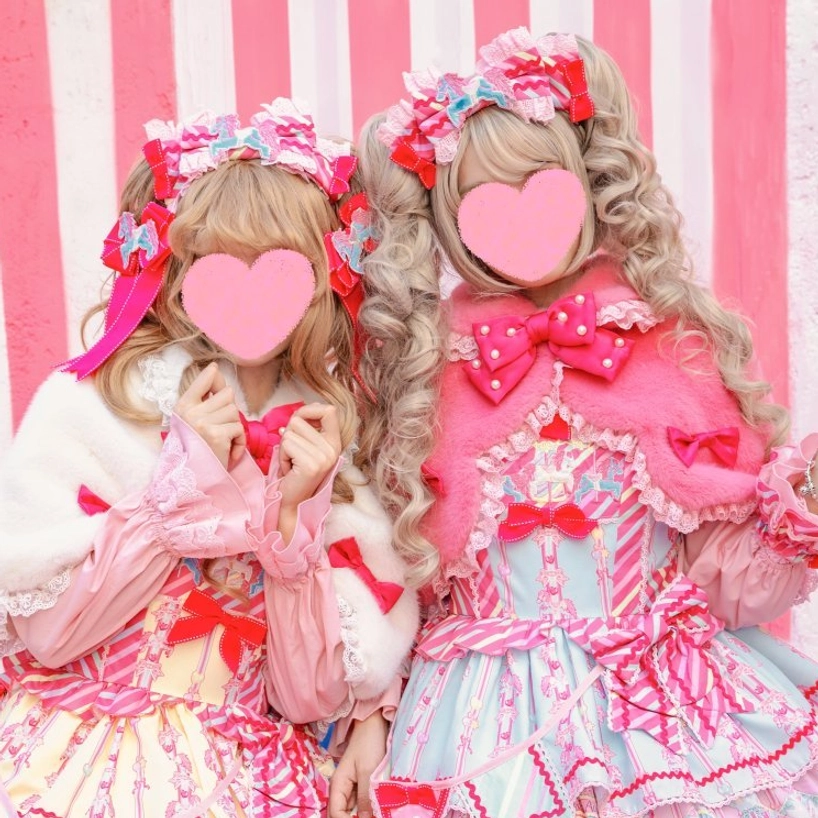 Lolita cape with coordinating accessories and props styling guide for sweet fashion coordination