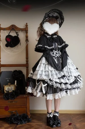 Black and white lolita cape bonnet set side back view detachable capelet lace trim bonnet Victorian style