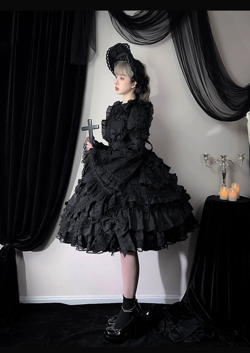 Lolita vintage cape bonnet set detail close up floral print delicate pleated edges charming bow