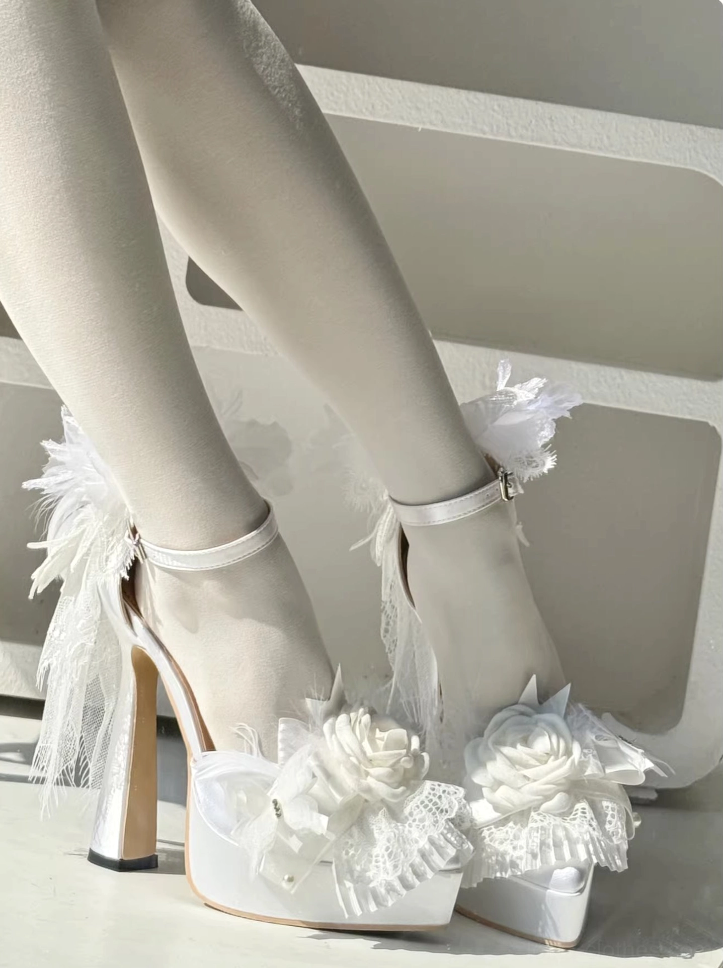 Lolita classic high heel shoes with 5.1 inch heel height and pointed toe silhouette, feather back swaying decoration, adjustable ankle strap, detailed craftsmanship view
