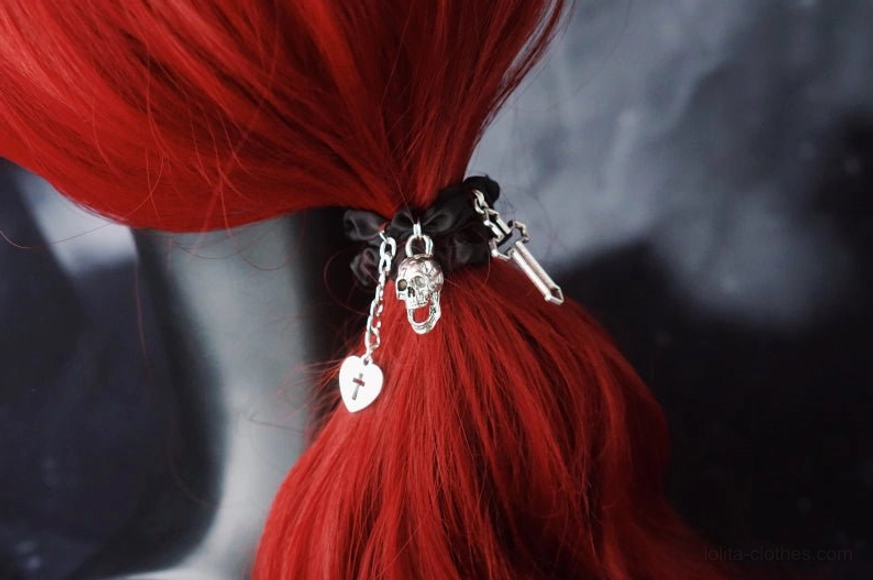 Lolita dark aesthetic black hairband with skeleton chain and silver metal accents
