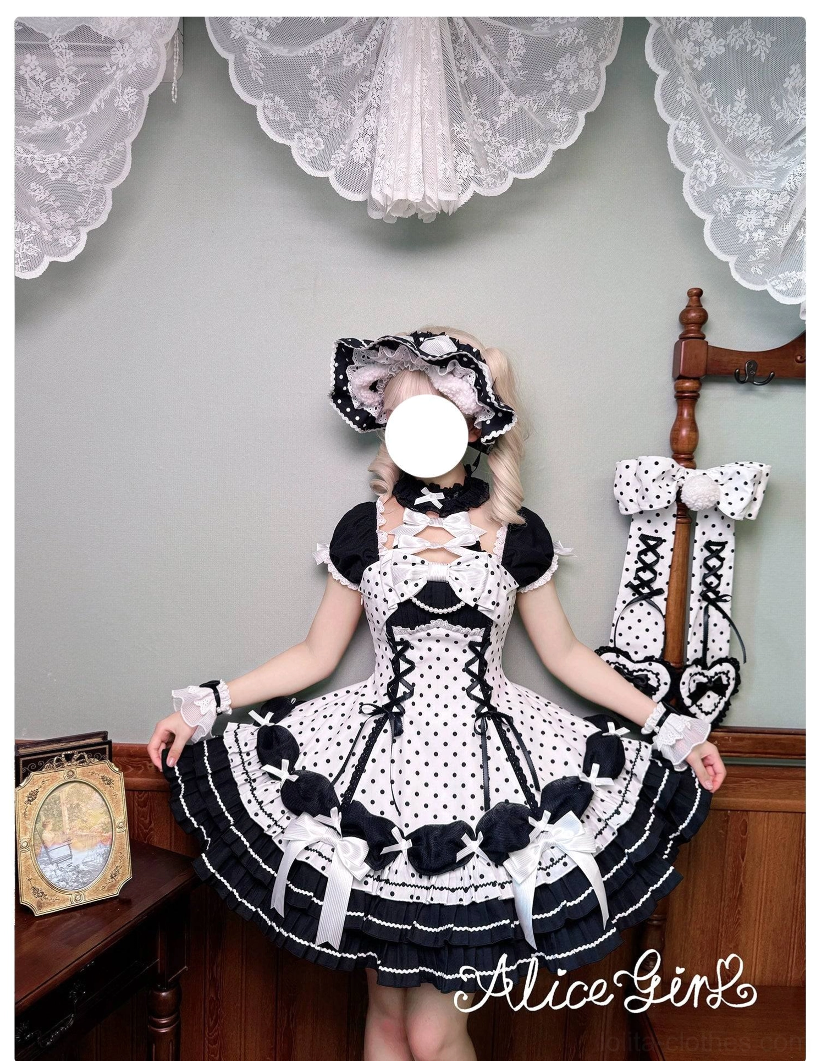 Lolita halter polka dot dress paired with Mary Jane shoes showing footwear coordination styling suggestion