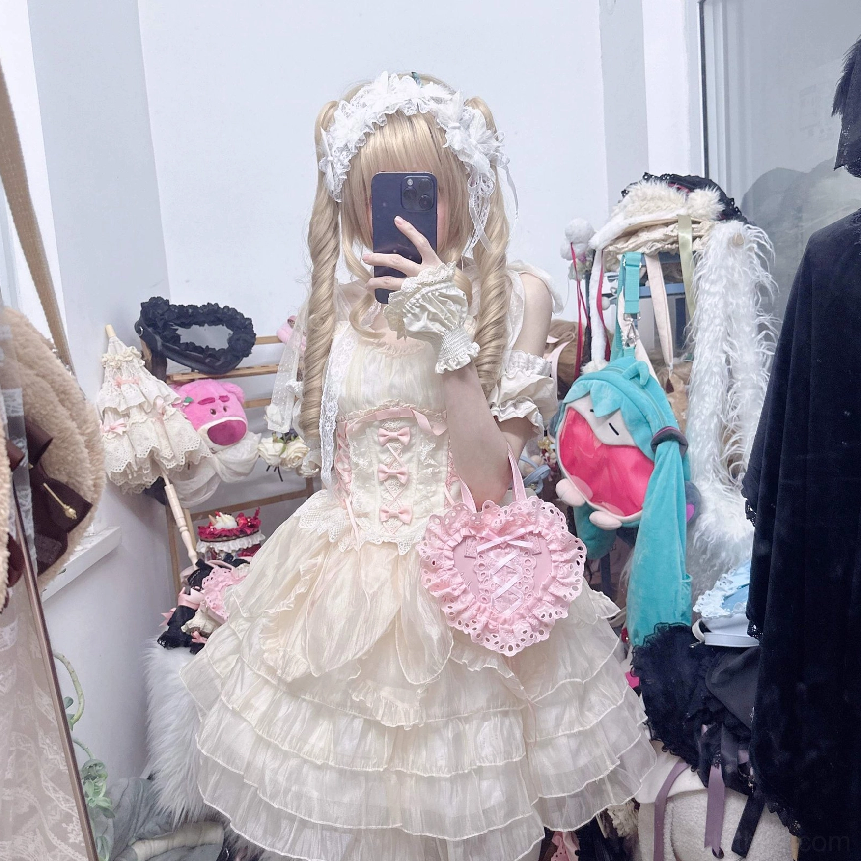 lolita heart bag shoulder strap reinforcement durability quality construction demonstration