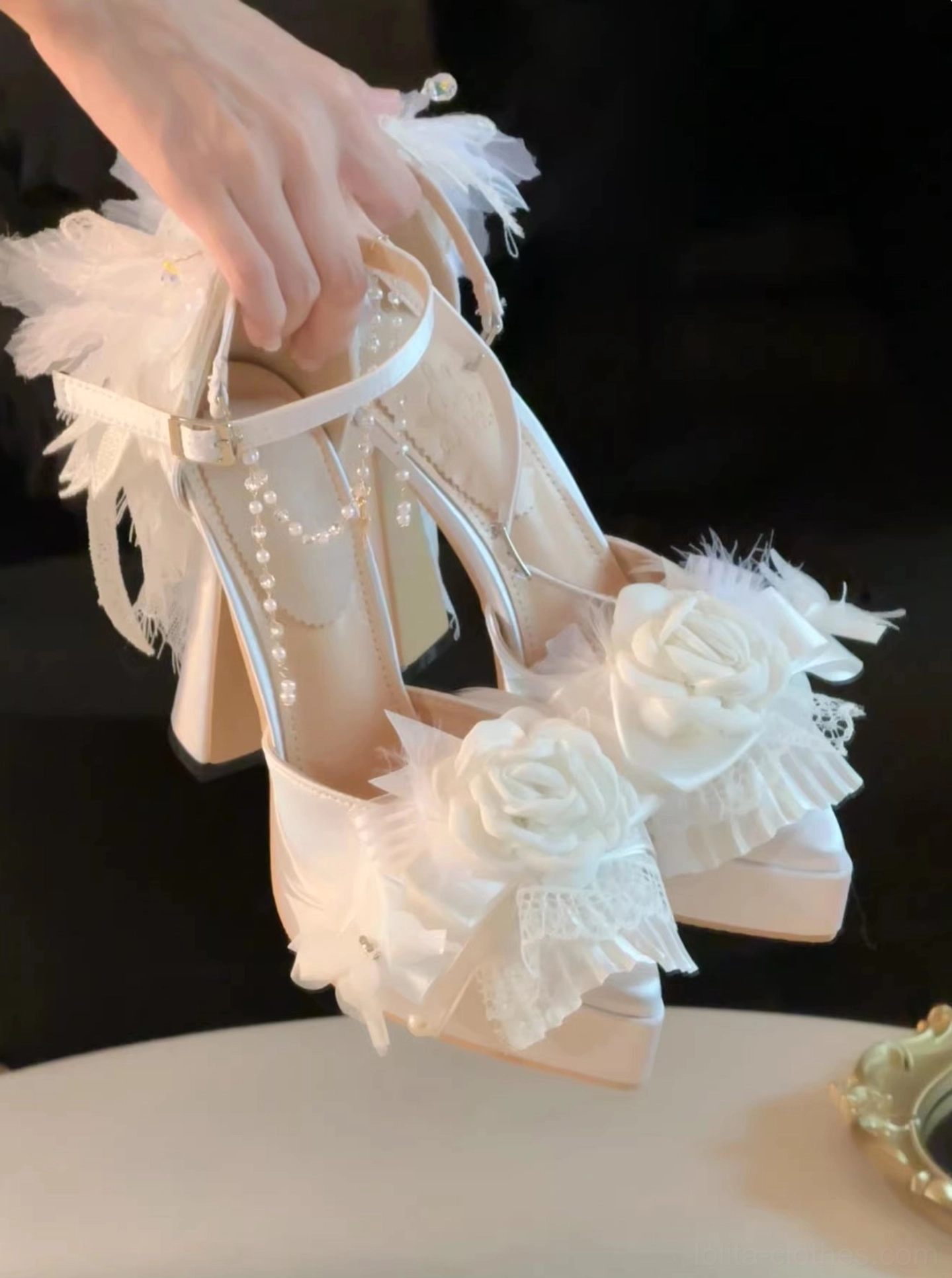 Feather spirit lolita heel shoes size chart reference showing Chinese sizes 35-40, foot length measurements in centimeters and inches, foot width specifications