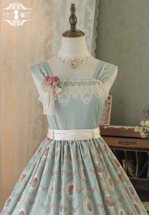 ivory lace belt accessory for lolita fashion with delicate ruffled detail and decorative flower embellishments