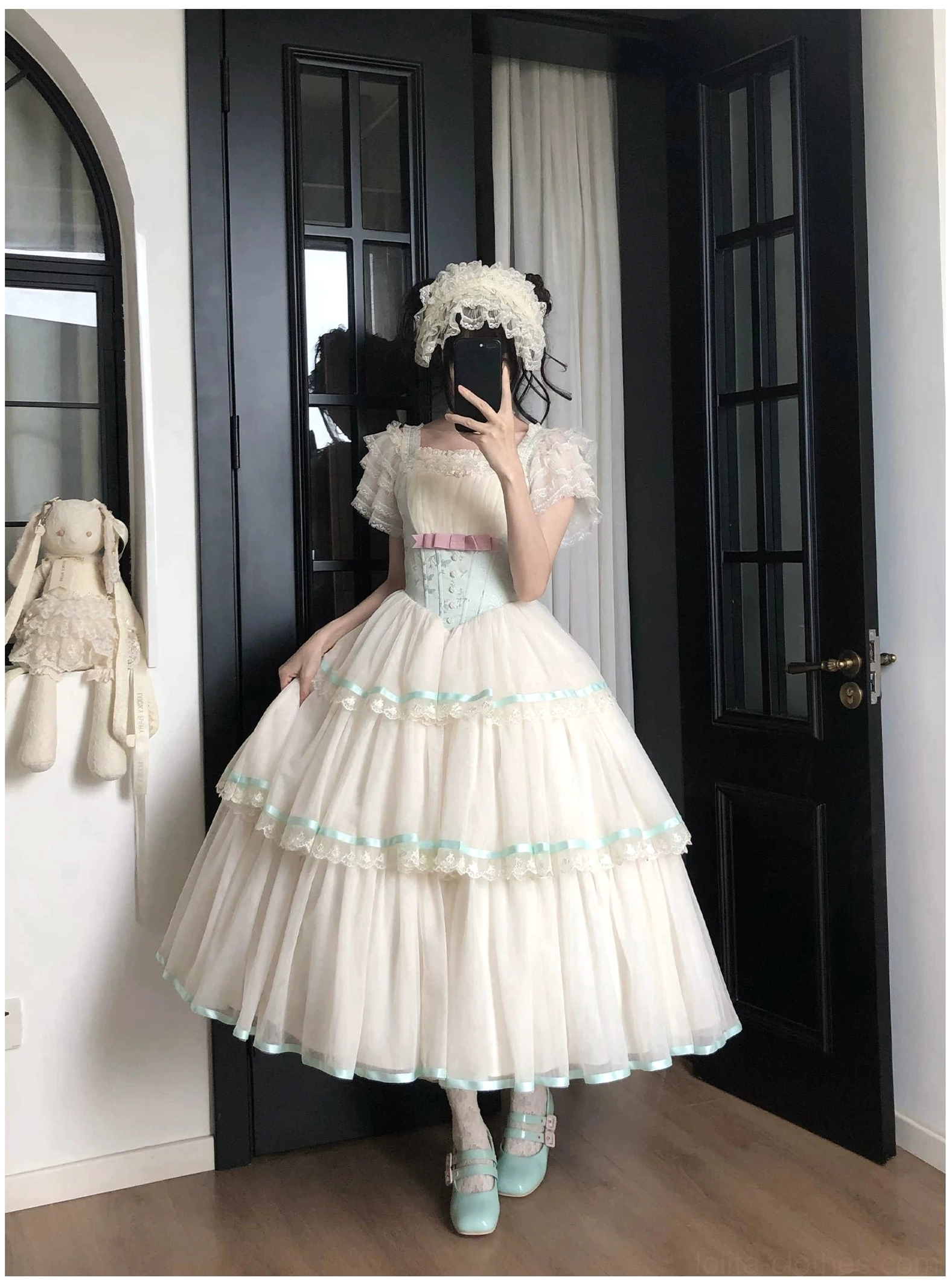 Lolita JSK dress with petticoat silhouette shaping authentic classic lolita proportions